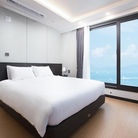 Utop Marina Hotel & Resort ยอซู ภายนอก รูปภาพ