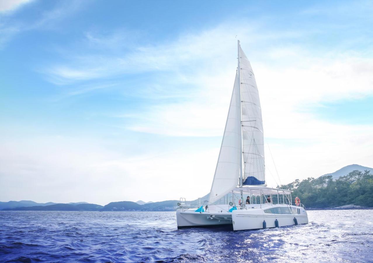Utop Marina Hotel & Resort ยอซู ภายนอก รูปภาพ