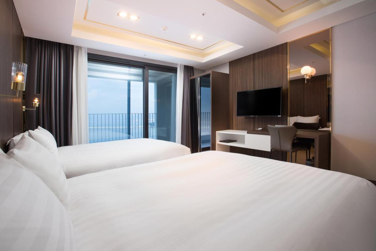Utop Marina Hotel & Resort ยอซู ภายนอก รูปภาพ