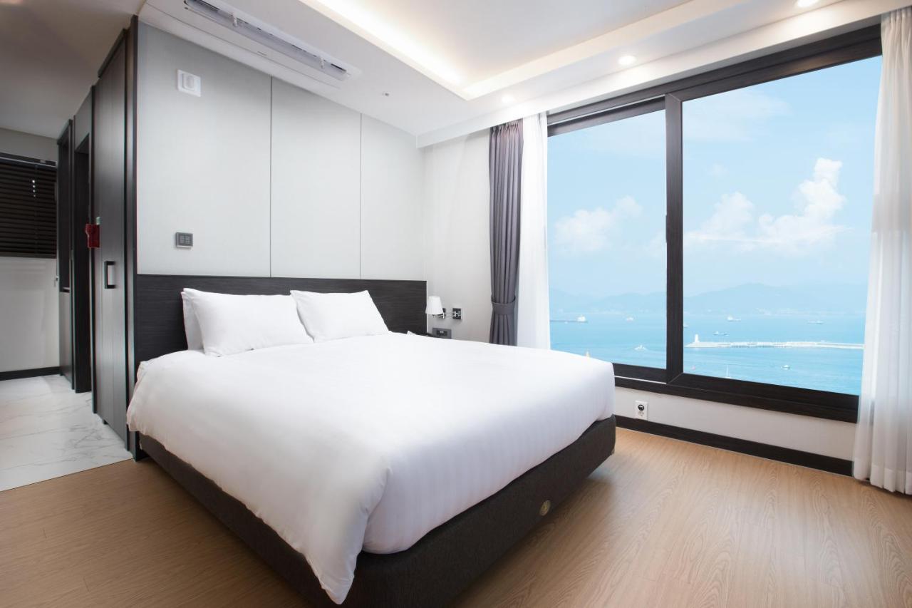 Utop Marina Hotel & Resort ยอซู ภายนอก รูปภาพ