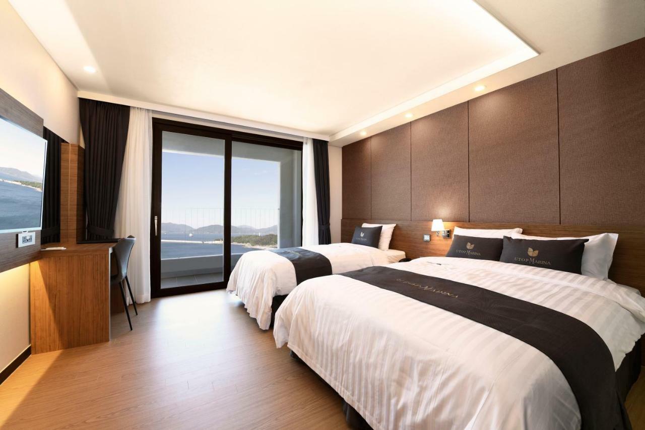 Utop Marina Hotel & Resort ยอซู ภายนอก รูปภาพ