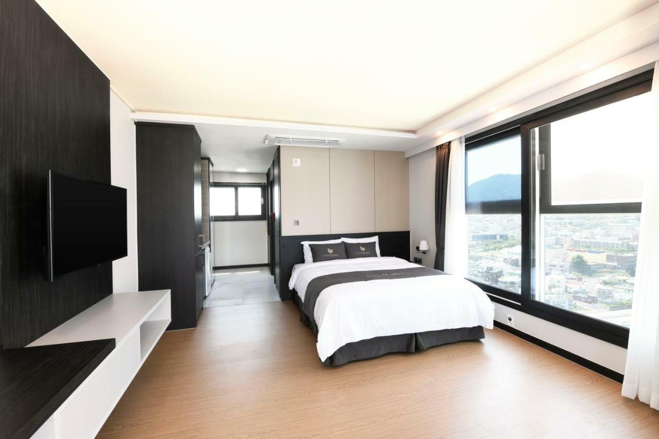 Utop Marina Hotel & Resort ยอซู ภายนอก รูปภาพ